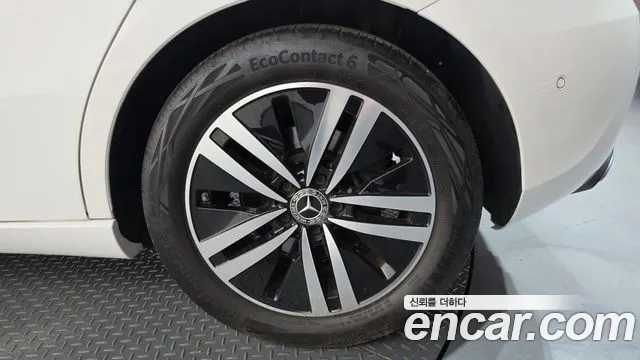 Mercedes-Benz A-Class — Фото автомобиля 19