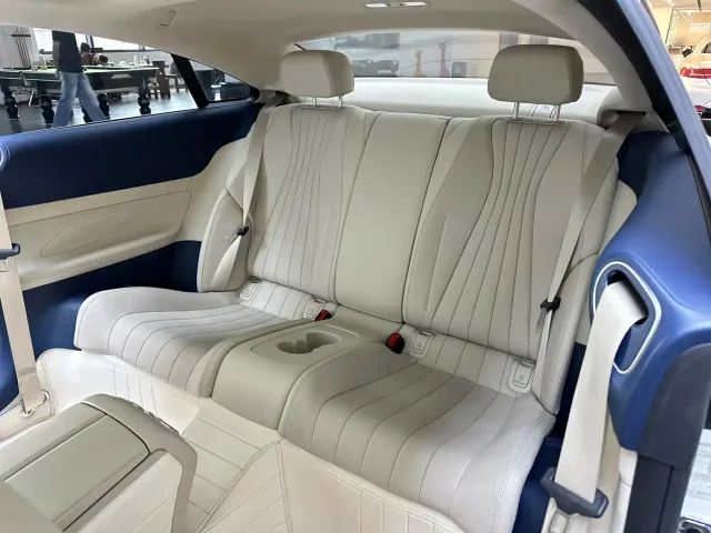 Mercedes-Benz E-Class — Фото автомобиля 16