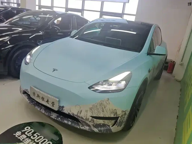 Фотография автомобиля — Tesla Model Y