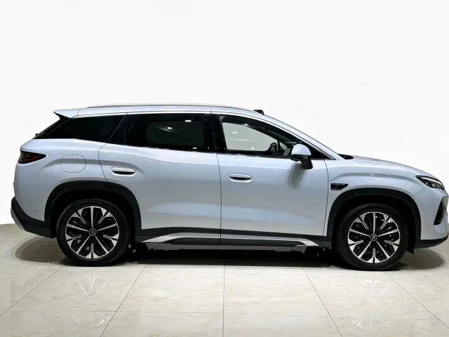 BYD Song Ultra — Фото автомобиля 4