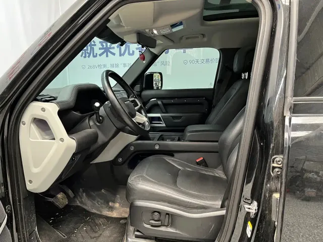 Land Rover Defender — Фото автомобиля 7