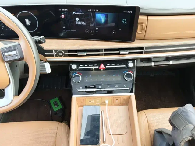 Hyundai Santa Fe — Фото автомобиля 12