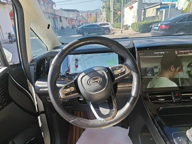 GAC Trumpchi E9 — Фото автомобиля 2