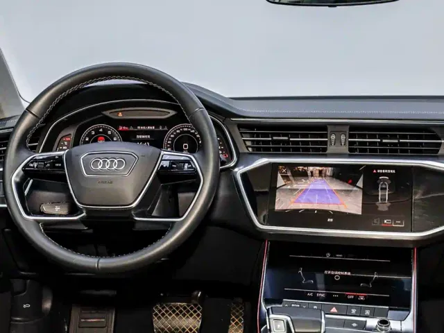 Audi A7L — Фото автомобиля 16
