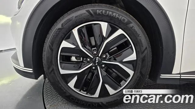 Kia EV6 — Фото автомобиля 5