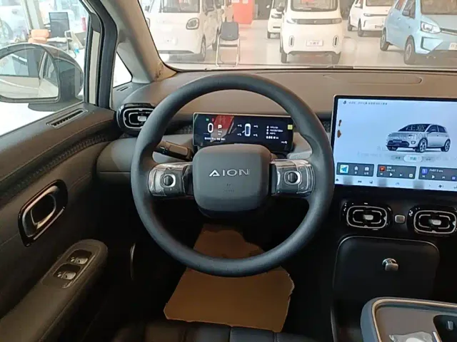 GAC Aion UT — Фото автомобиля 10