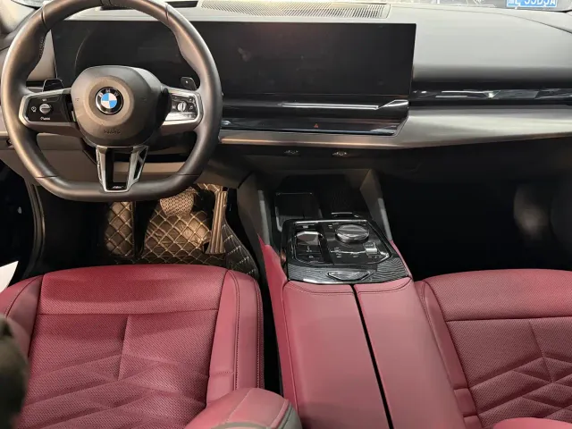 BMW 5 Series — Фото автомобиля 7