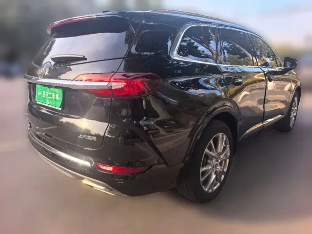 Buick Enclave — Фото автомобиля 4