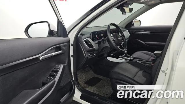 Kia Seltos New — Фото автомобиля 15