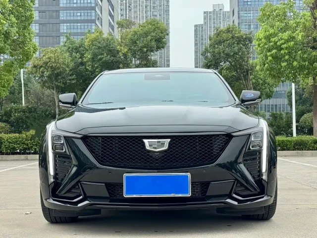 Фотография автомобиля — Cadillac CT5