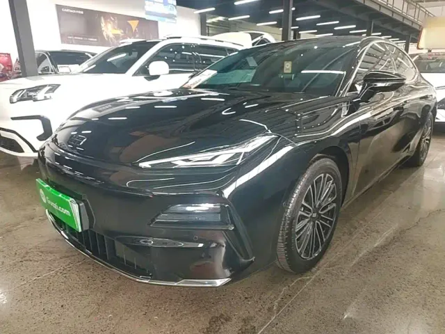 Фотография автомобиля — Geely Galaxy Xingyao 8