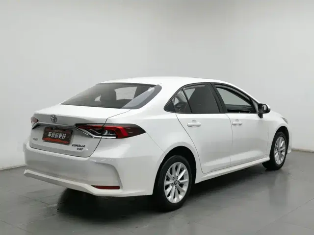 Toyota Corolla — Фото автомобиля 2