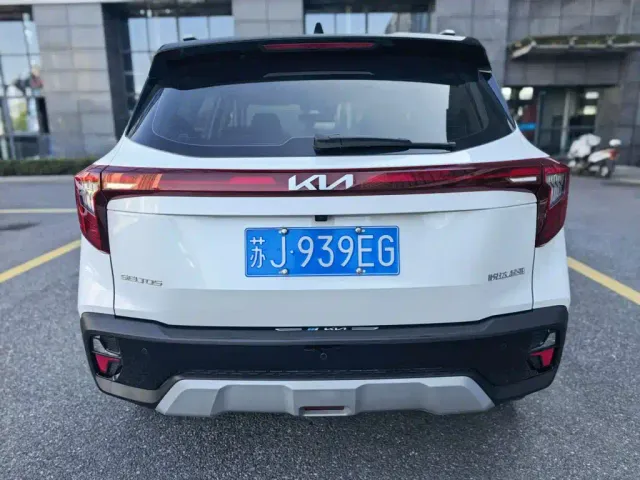 Kia Seltos — Фото автомобиля 2