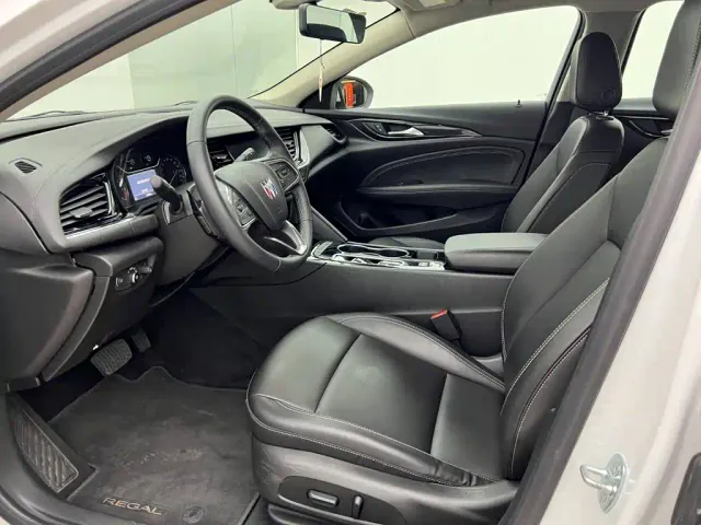 Buick Regal — Фото автомобиля 10