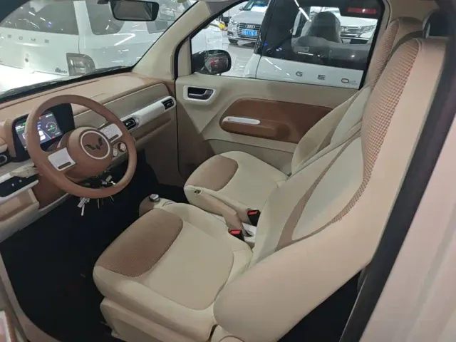 Wuling Hongguang Mini EV — Фото автомобиля 14