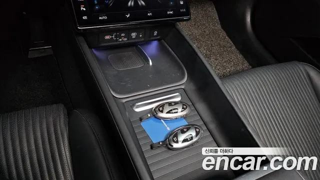 Hyundai Grandeur Grandeur (GN7) 2.5 Бензин 2WD — Фото автомобиля 18