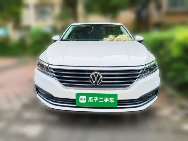 Volkswagen Lavida — Фото автомобиля 2
