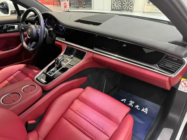 Porsche Panamera — Фото автомобиля 10