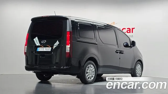Hyundai Staria Staria Карго 3 места — Фото автомобиля 2