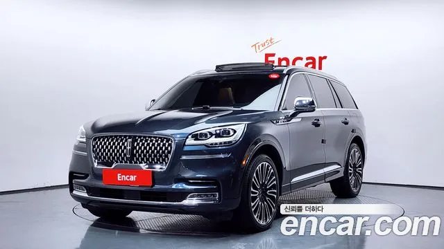 Фотография автомобиля — Lincoln Aviator