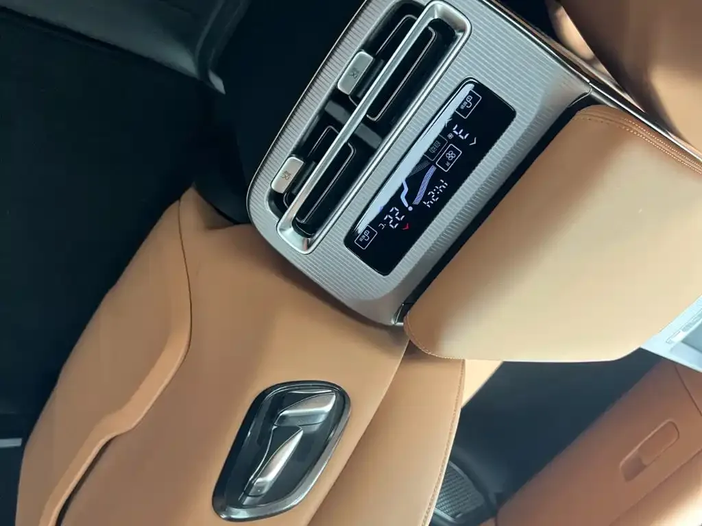 BYD Han L 2025 DM-p 4WD LiDAR Flagship — Фото автомобиля 13
