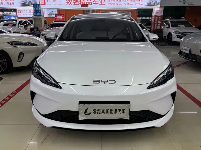 BYD Seal 05 DM-i — Фото автомобиля 2