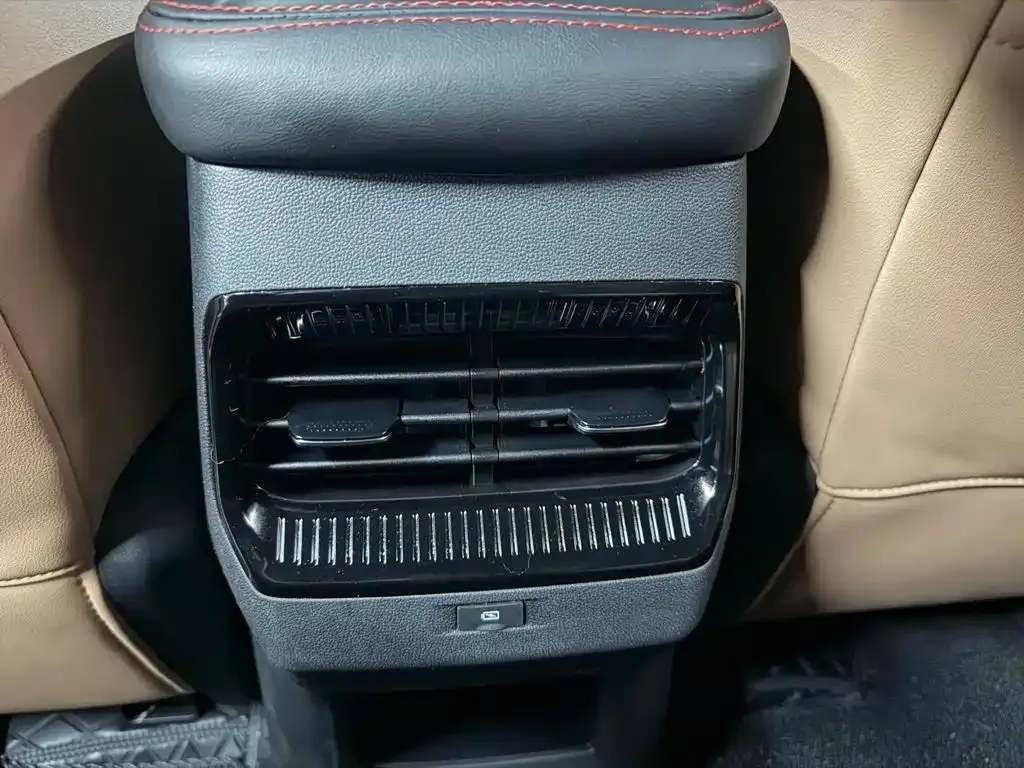 Wuling Motors Wuling Jiachen 2022 1.5T CVT Exclusive Flagship Model — Фото автомобиля 12