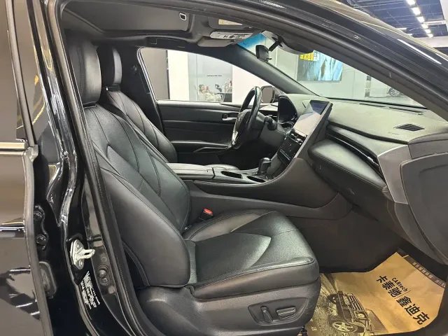 Toyota Avalon — Фото автомобиля 8