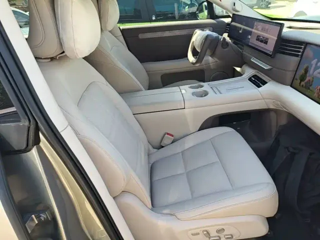 IM Motors LS6 — Фото автомобиля 24