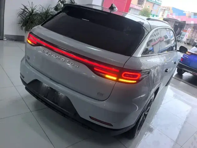 Leapmotor C11 — Фото автомобиля 6