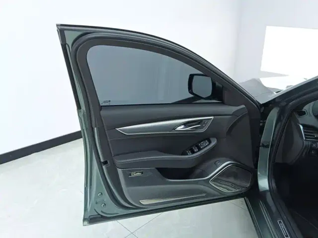 Cadillac CT5 — Фото автомобиля 7