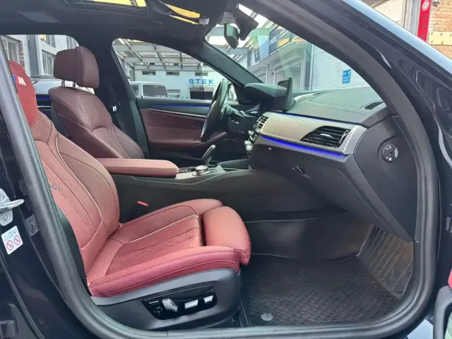BMW BMW 5 Series 2023 Facelift 530Li Premium M Sport Package — Фото автомобиля 9