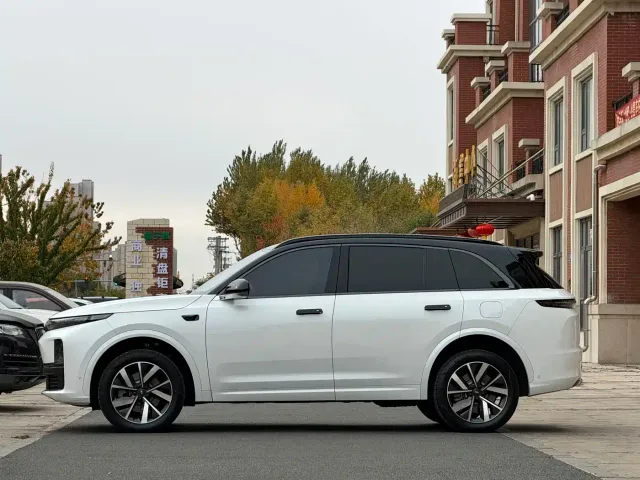 Li Auto L7 — Фото автомобиля 6