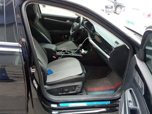 Volkswagen Passat — Фото автомобиля 8