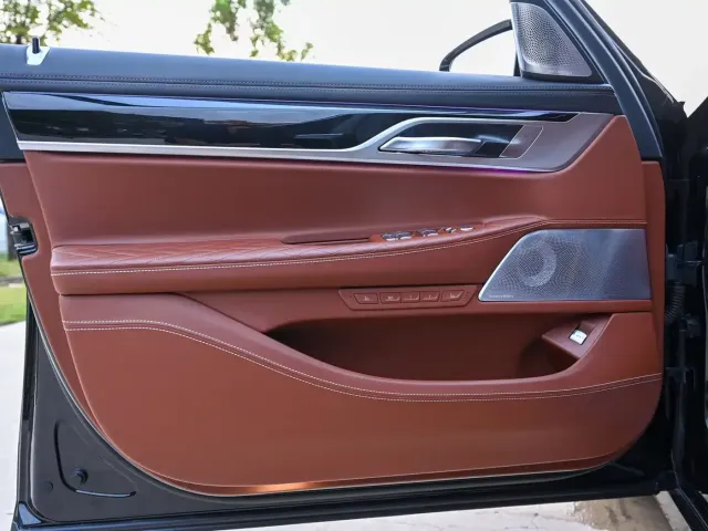 BMW 7 Series — Фото автомобиля 6