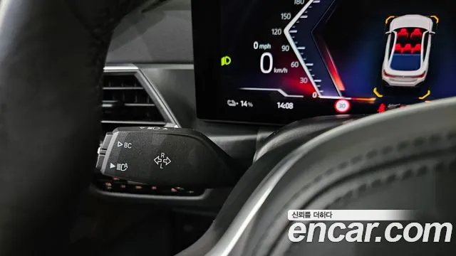 BMW i4 — Фото автомобиля 24