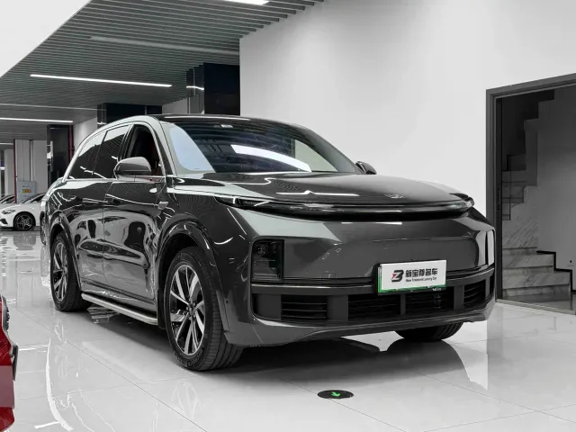 Li Auto L8 — Фото автомобиля 3
