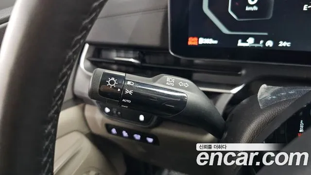Kia Canival — Фото автомобиля 15
