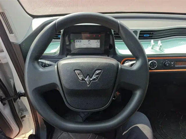 Wuling Hongguang Mini EV — Фото автомобиля 10