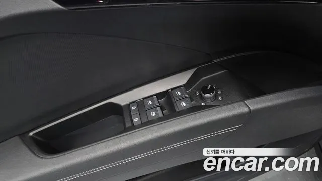 Audi Q4 e-tron — Фото автомобиля 18