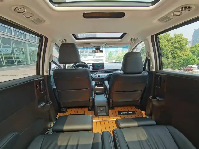 Honda Odyssey — Фото автомобиля 16