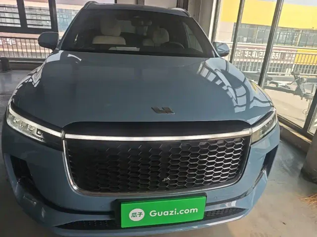 Li Auto ONE — Фото автомобиля 2