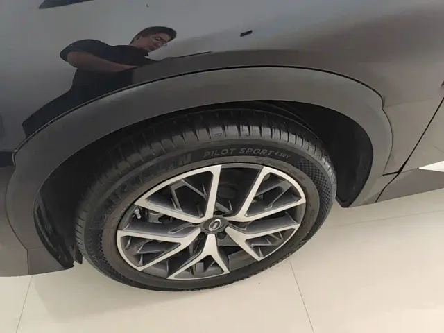 GAC Trumpchi GS8 — Фото автомобиля 22