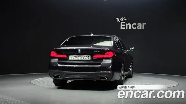 BMW 5-Series — Фото автомобиля 4