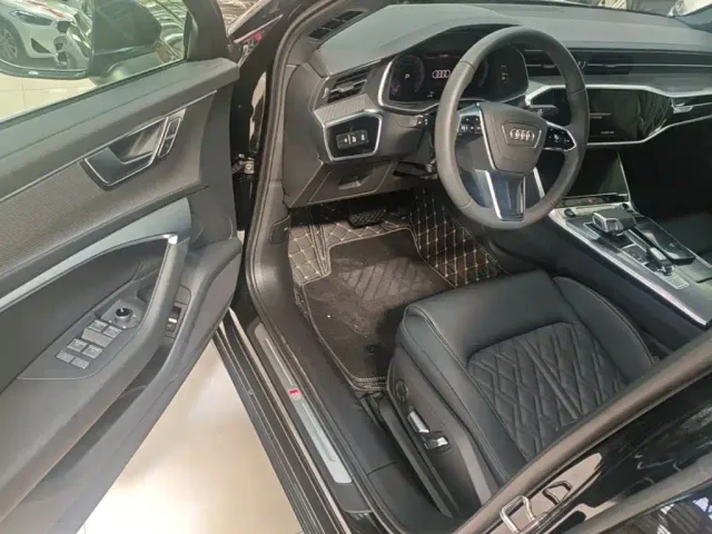Audi A6L — Фото автомобиля 15