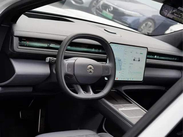 Nio ES8 — Фото автомобиля 10