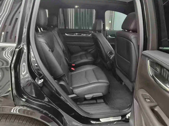 Cadillac XT6 — Фото автомобиля 15