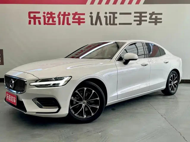 Фотография автомобиля — Volvo S60