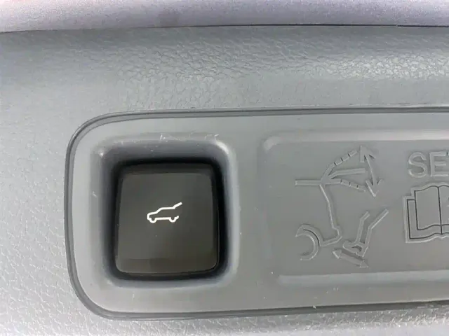 Lincoln Navigator — Фото автомобиля 28