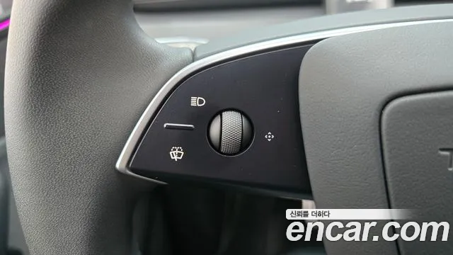 Tesla Model Y — Фото автомобиля 17